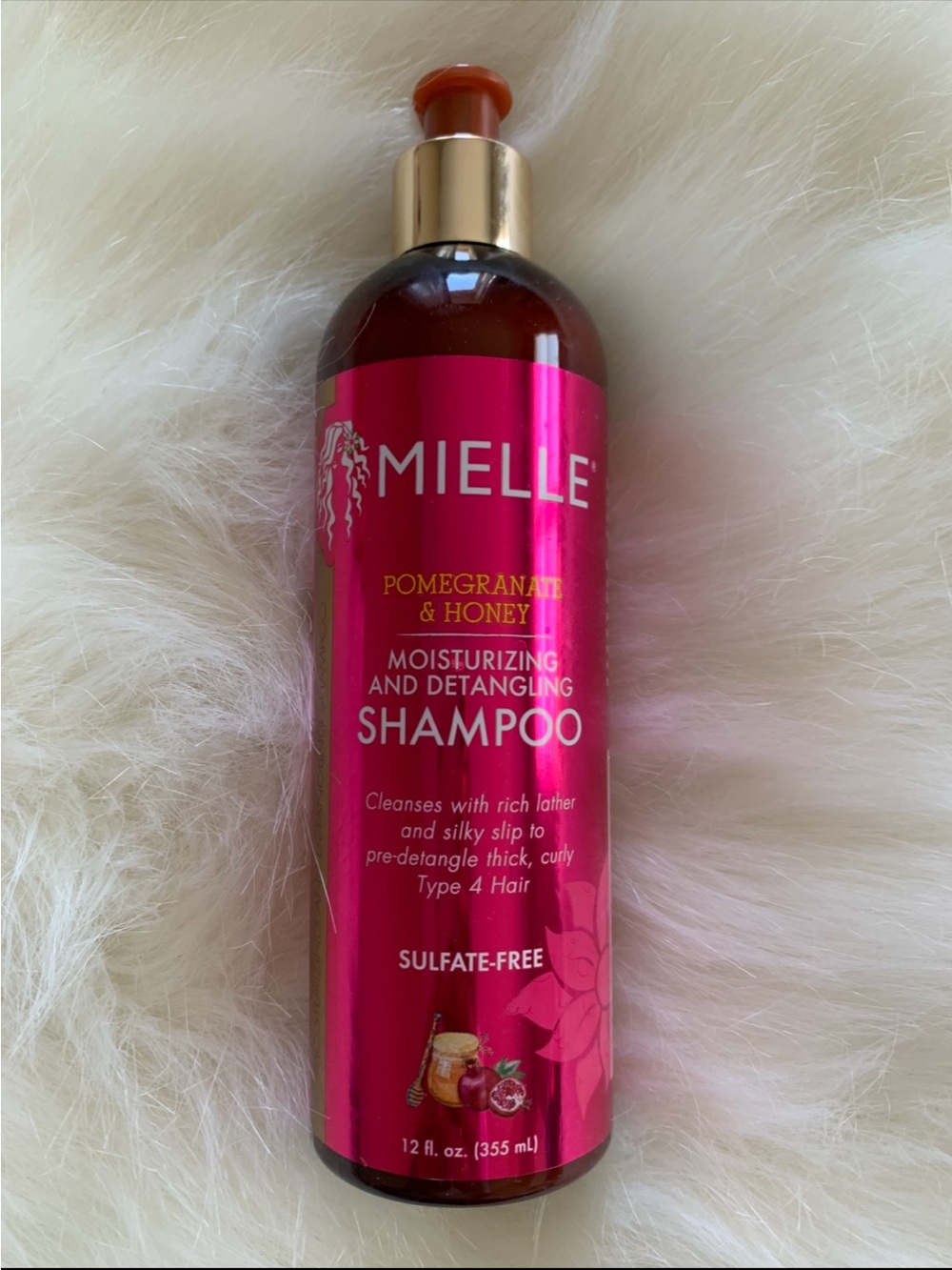 Mielle Pomegranate & Honey Moisturizing and Detangling Shampoo - Pink